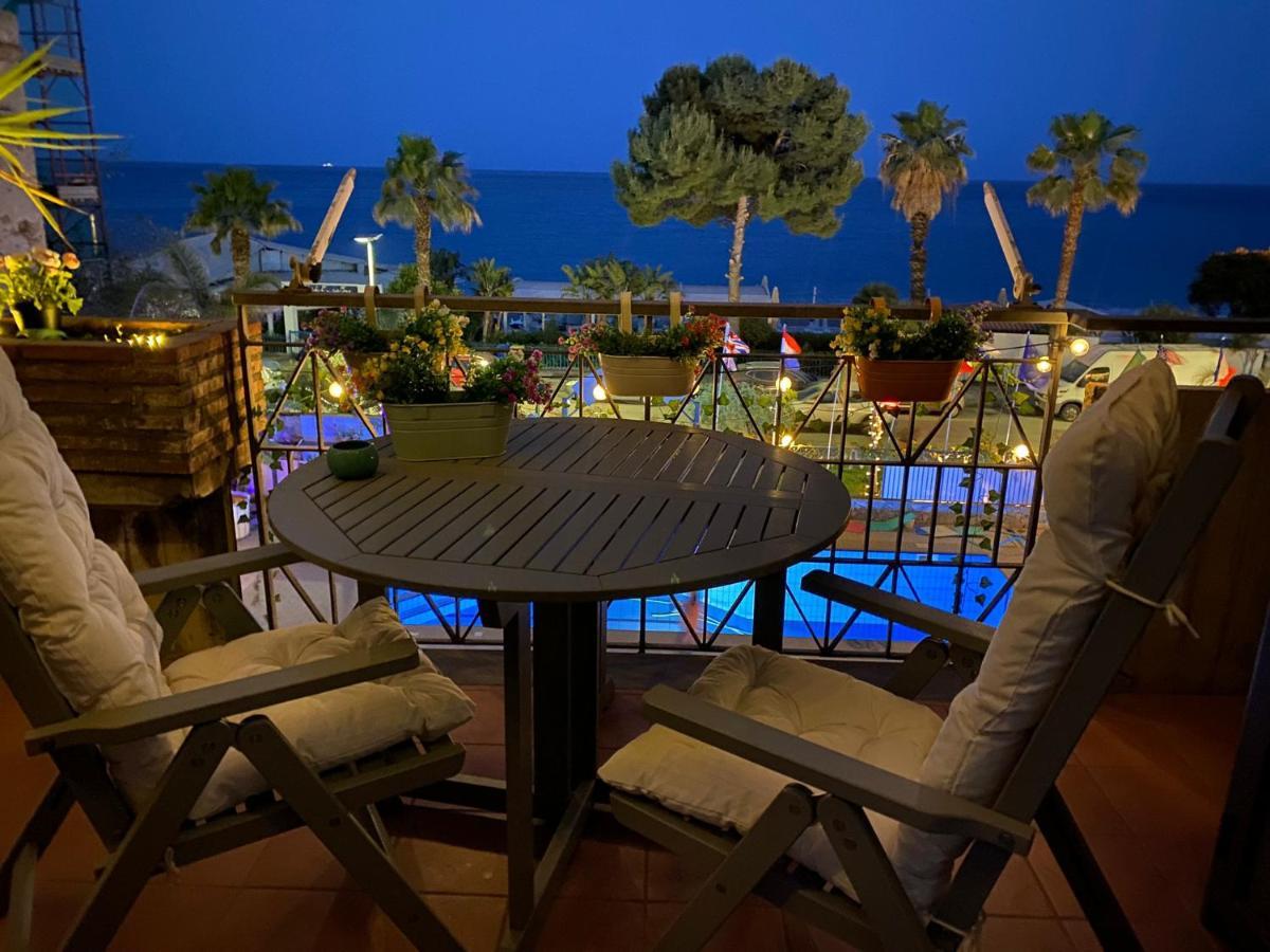 Appartamento Taormina By The Sea Mazzeo Esterno foto