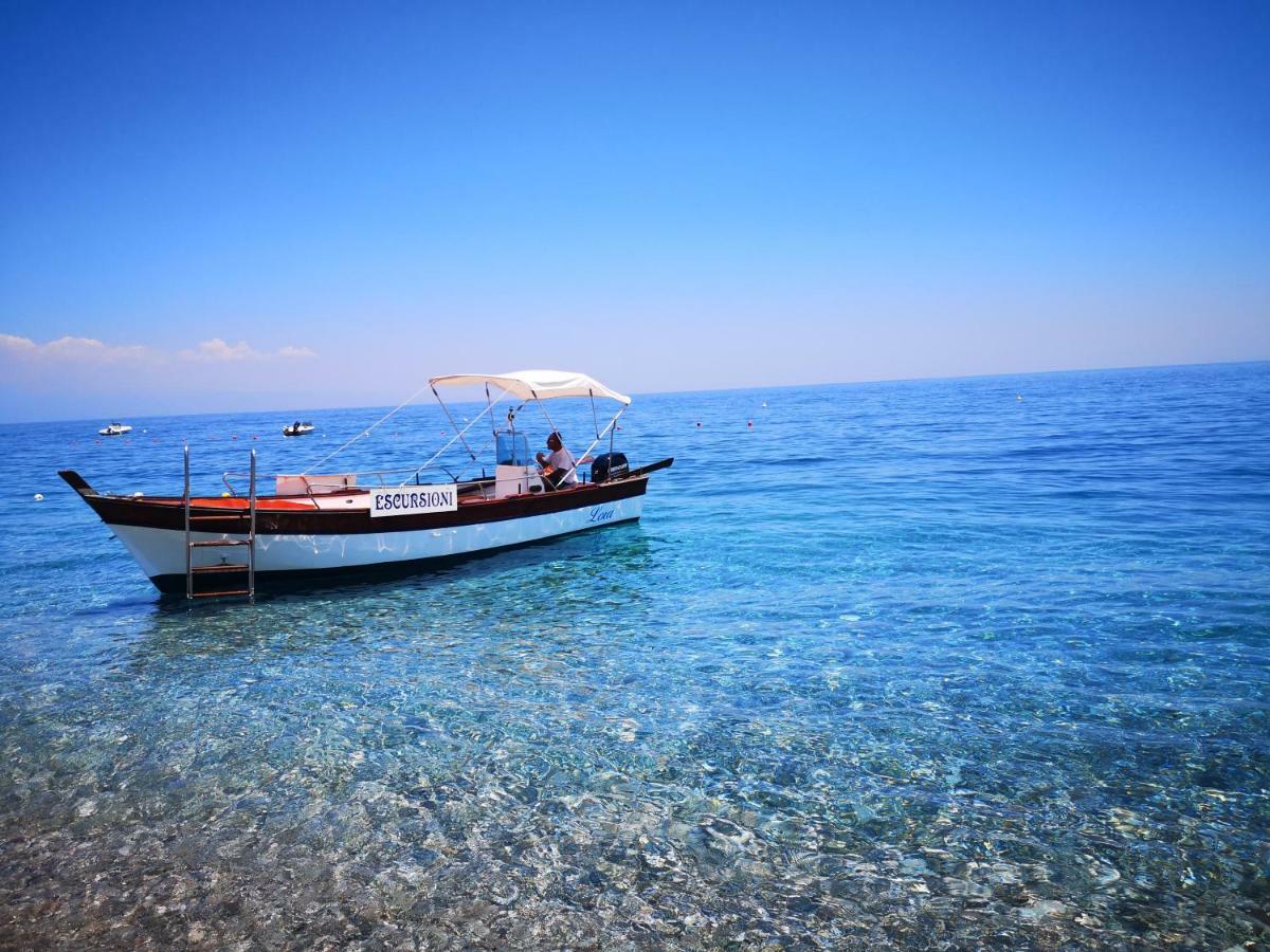 Appartamento Taormina By The Sea Mazzeo Esterno foto