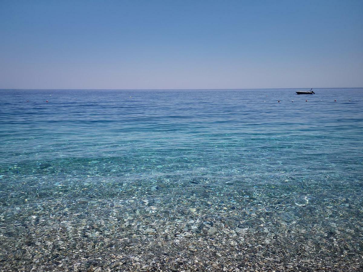 Appartamento Taormina By The Sea Mazzeo Esterno foto