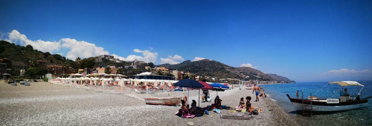 Appartamento Taormina By The Sea Mazzeo Esterno foto